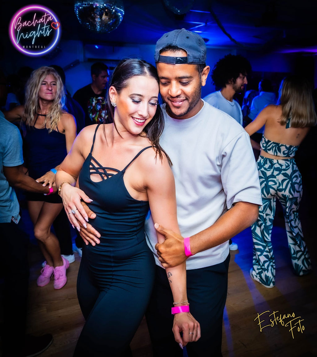 PANTALON ÉVASÉ LACET CROISÉ